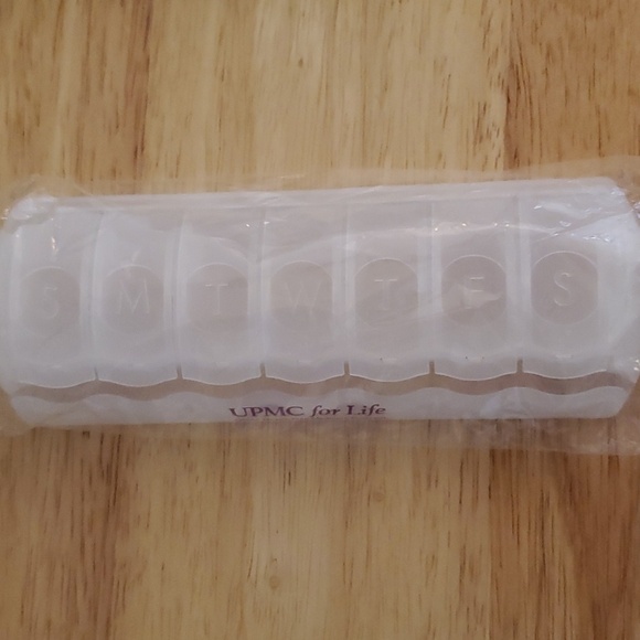 Travel First Aid/Sick Kit - Picture 4 of 10